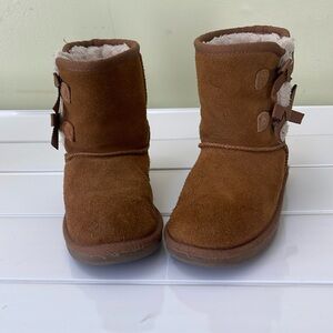 Koolaburra Ugg Youth Sz 13 Girls Brown Boots with Bows